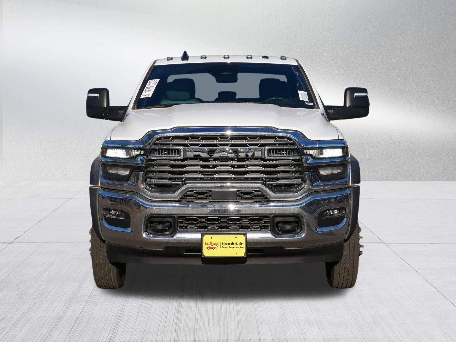 2026 Ram 5500 Tradesman photo 2