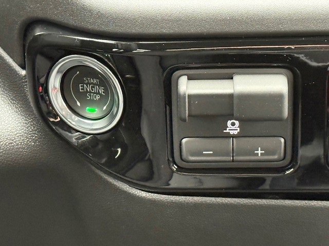2025 Chevrolet Silverado 1500 LT photo 23