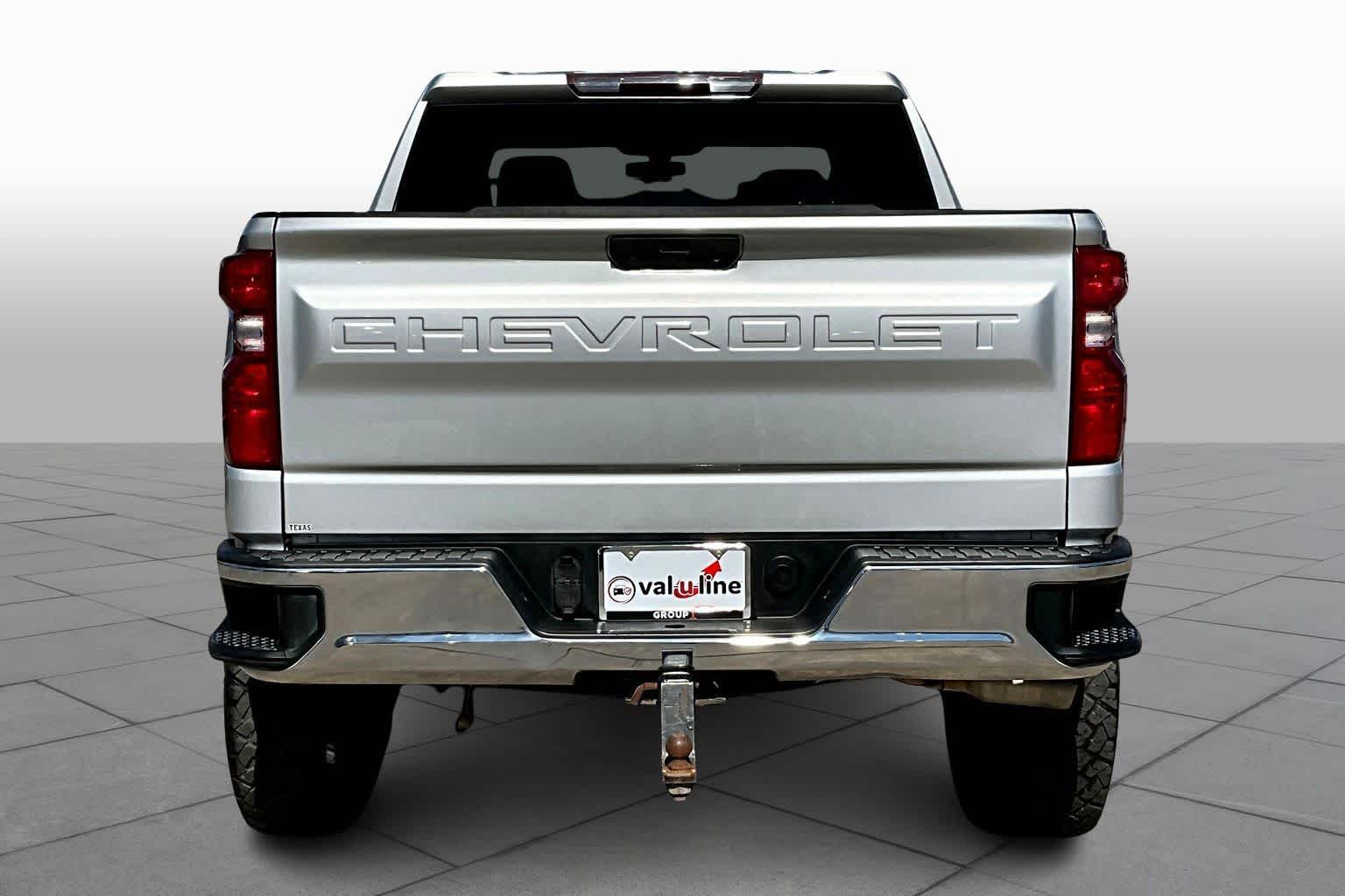 2019 Chevrolet Silverado 1500 LT photo 4