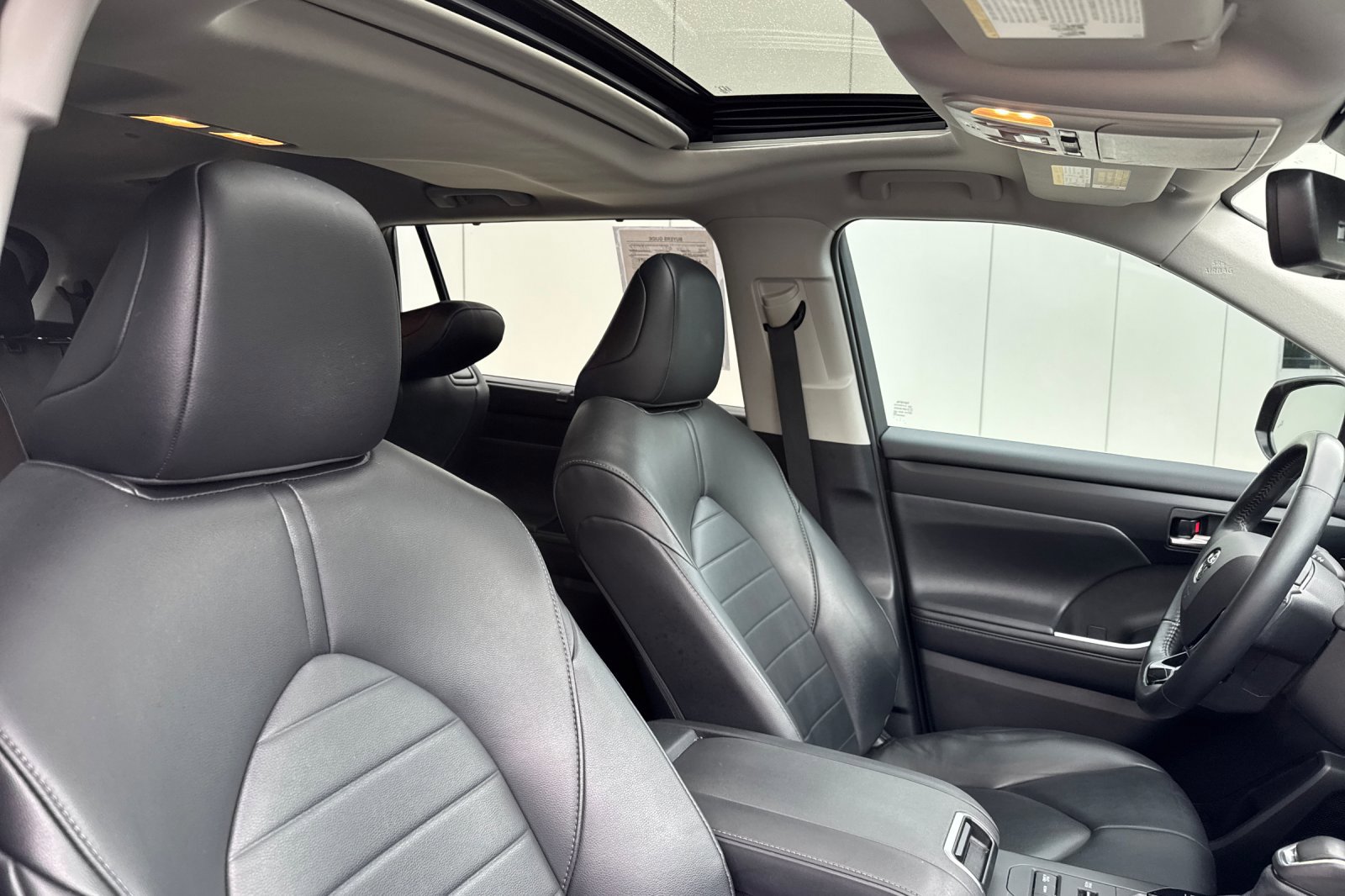 2020 Toyota Highlander XLE photo 12