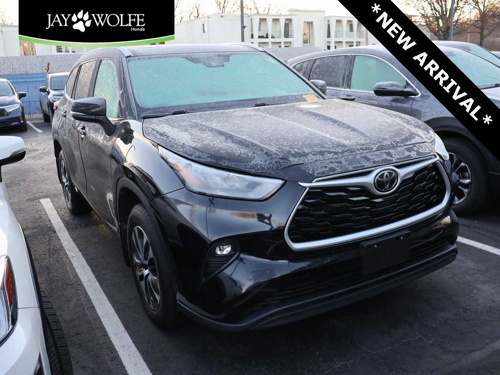 2020 Toyota Highlander XLE's photo