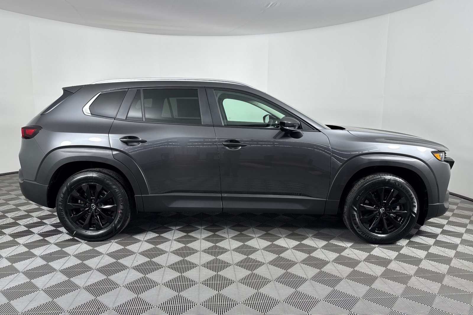 2025 Mazda CX-50 2.5 S Preferred photo 3