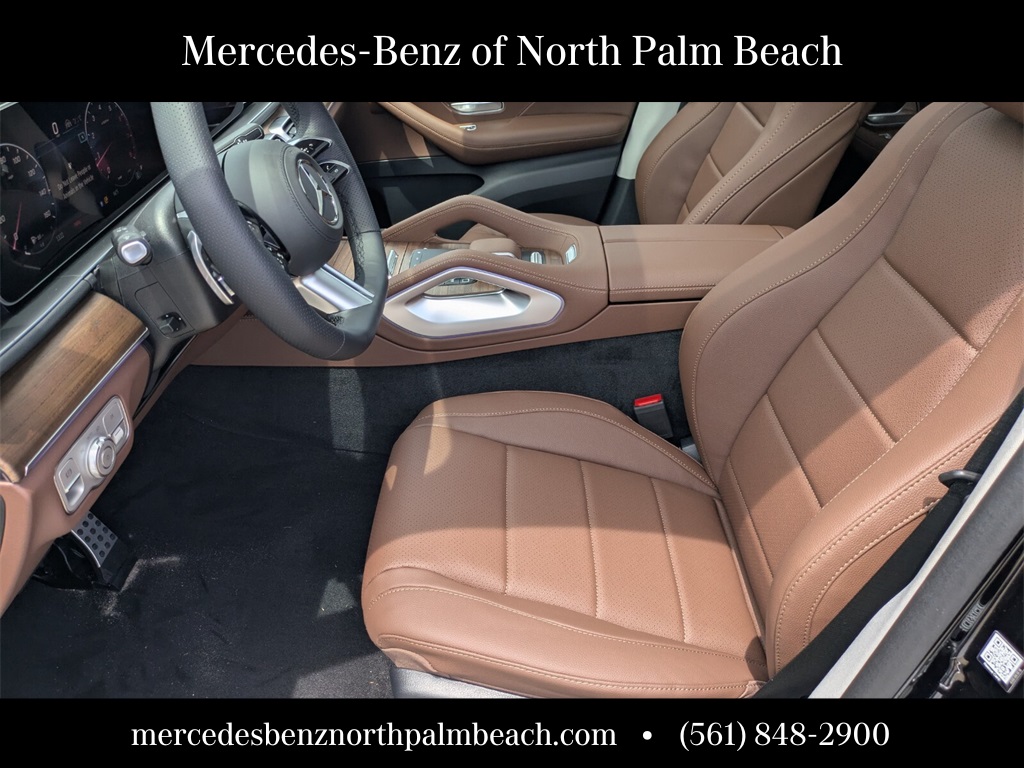 2026 Mercedes Benz GLS 450 4MATIC photo 4