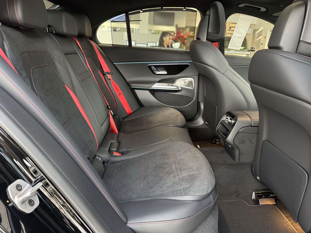 2026 Mercedes Benz E 53 AMG 4MATIC photo 11