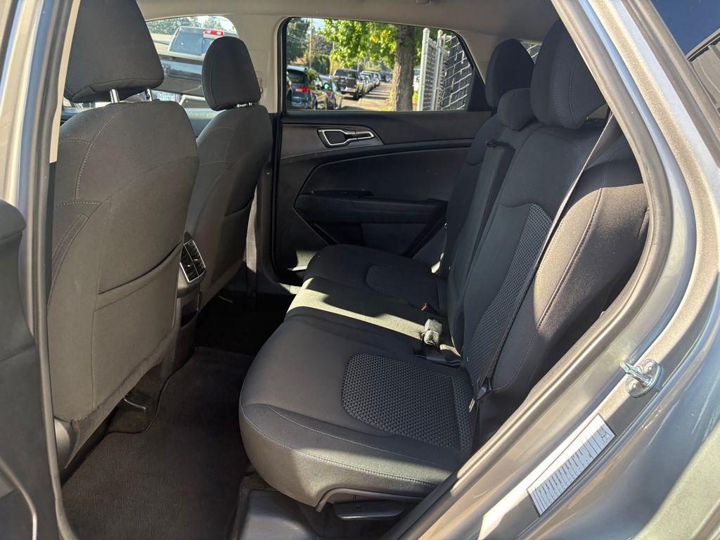 2023 Kia Sportage LX photo 28