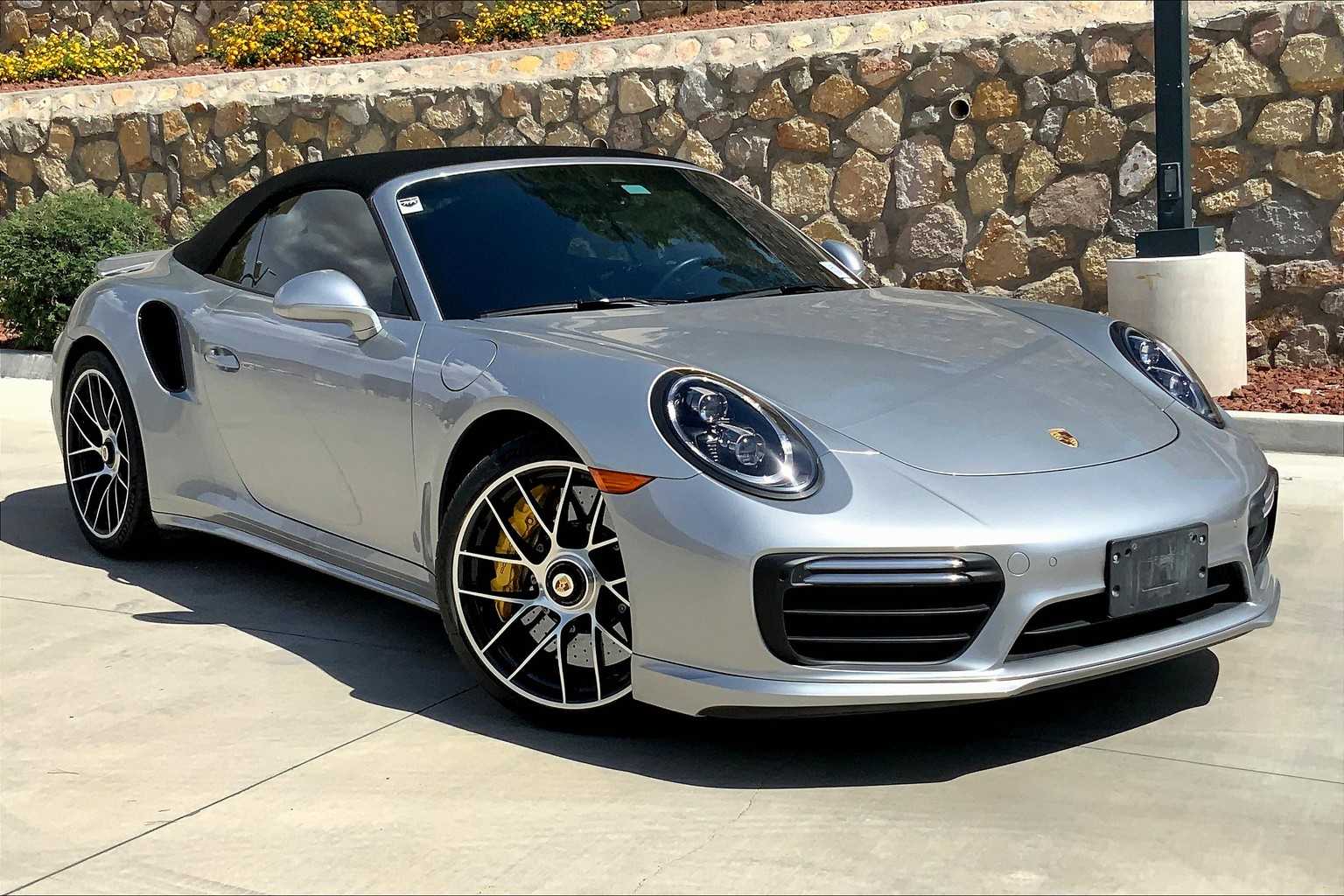 2019 Porsche 911 Turbo S photo 9