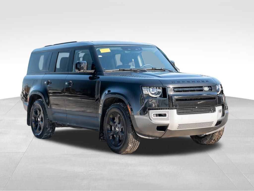 2025 Land Rover Defender 130 S photo 3