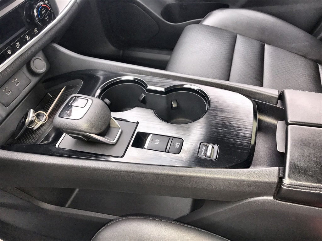 2025 Nissan Rogue SV photo 20