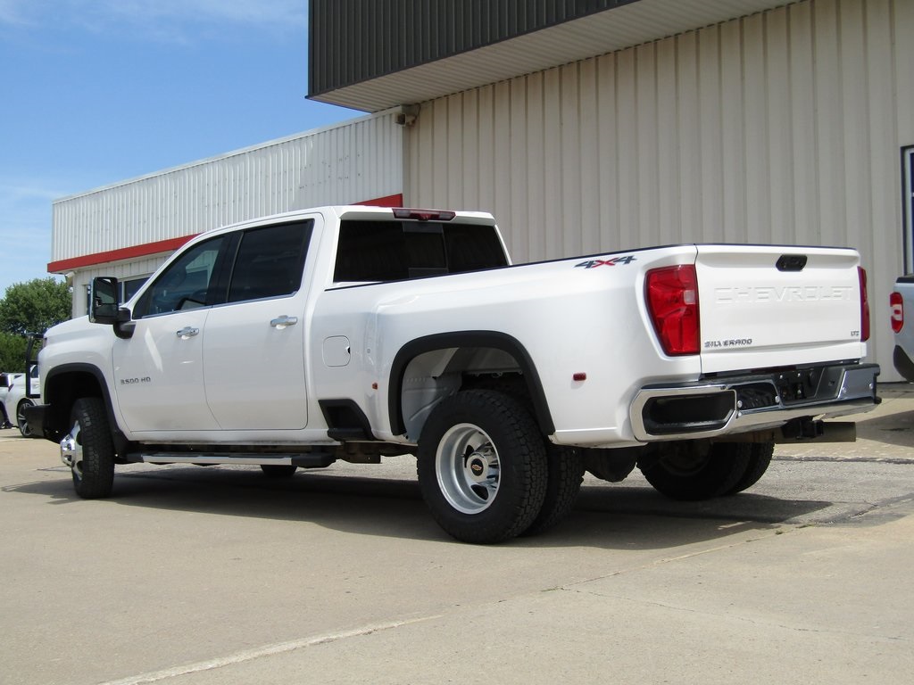 2021 Chevrolet Silverado 3500HD LTZ photo 4