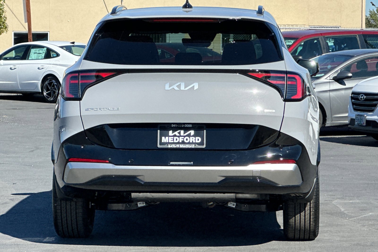2026 Kia Sportage Hybrid photo 3