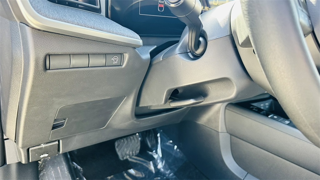 2026 Nissan Kicks SV photo 12