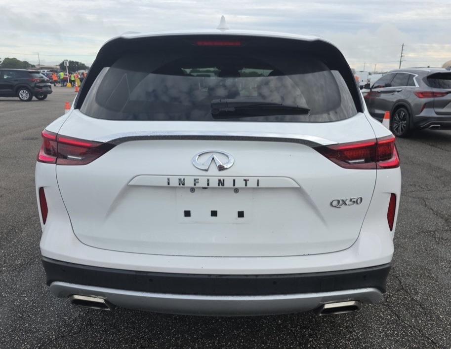 2022 Infiniti QX50 Luxe photo 12