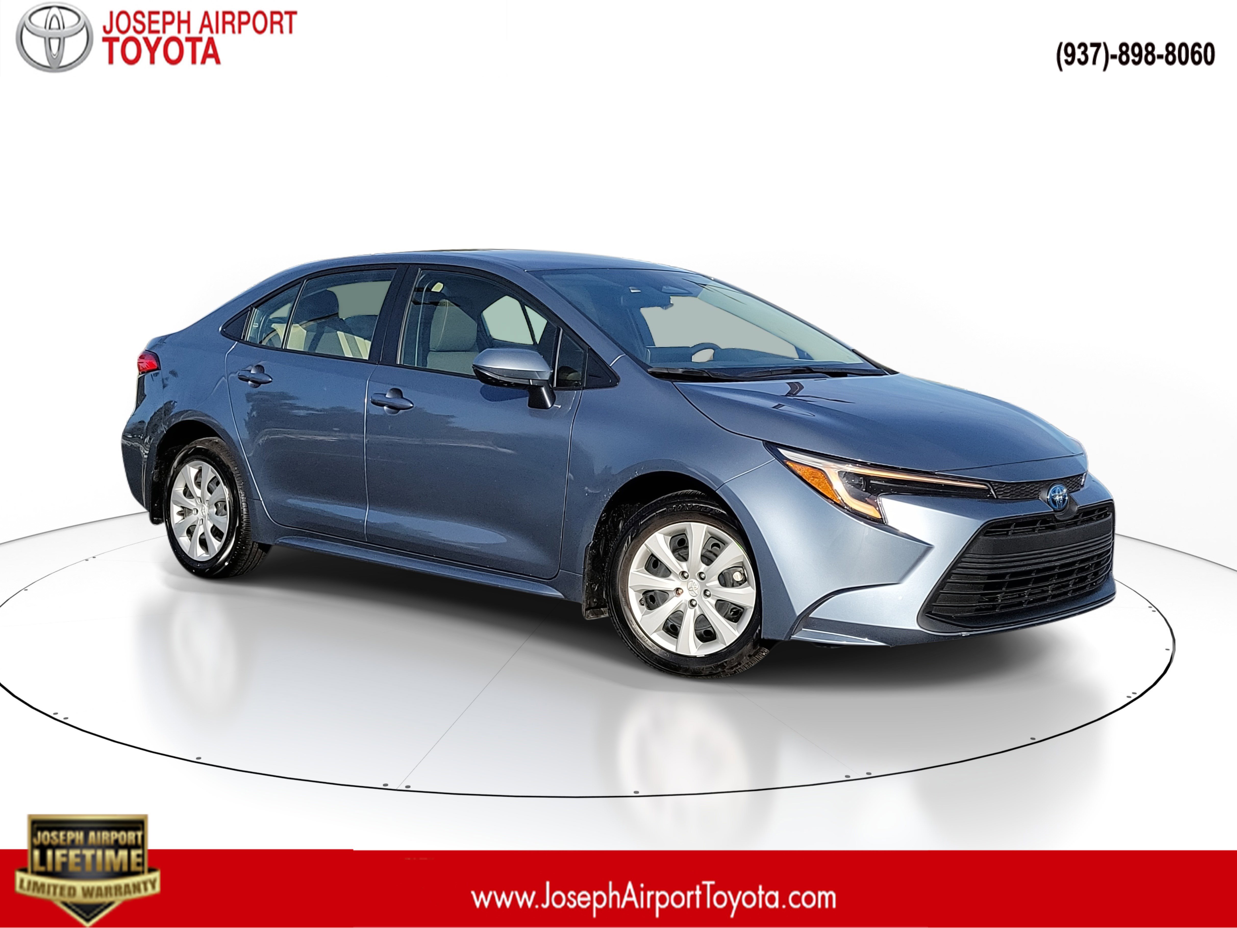 2024 Toyota Corolla LE's photo