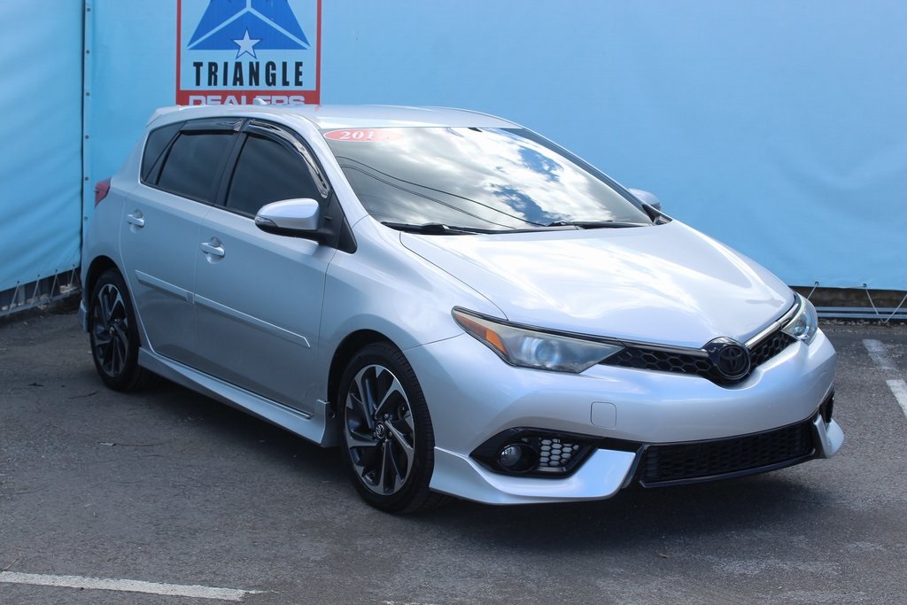 2017 Toyota Corolla iM Base photo 3