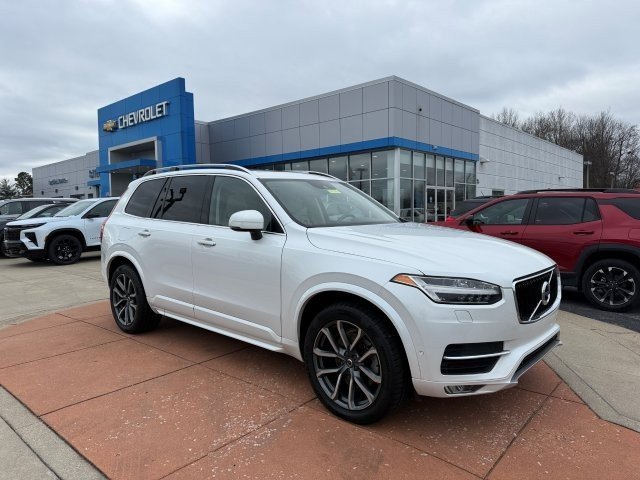 2017 Volvo XC90 Momentum