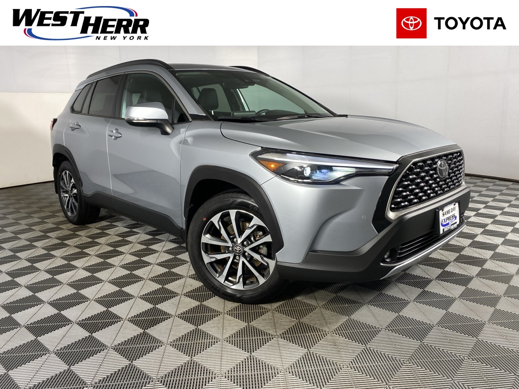 2022 Toyota Corolla Cross XLE's photo