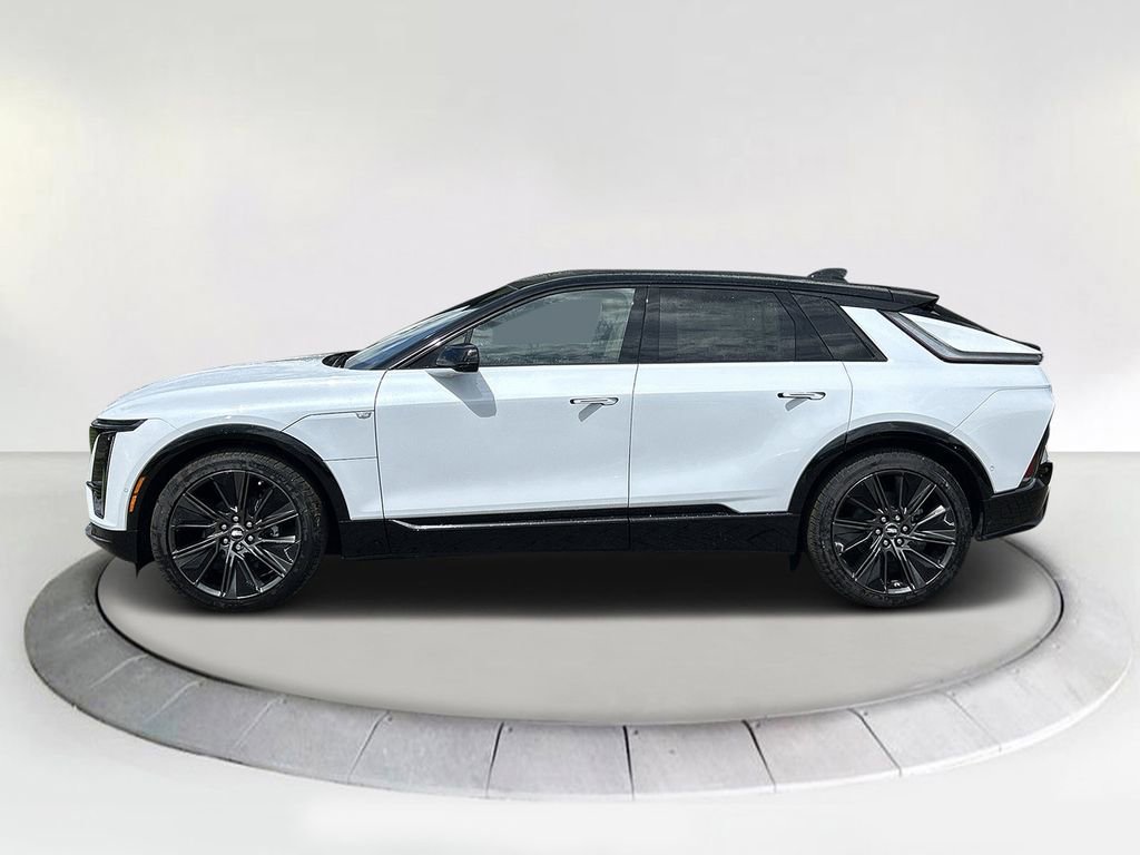 2026 Cadillac Lyriq Sport photo 2