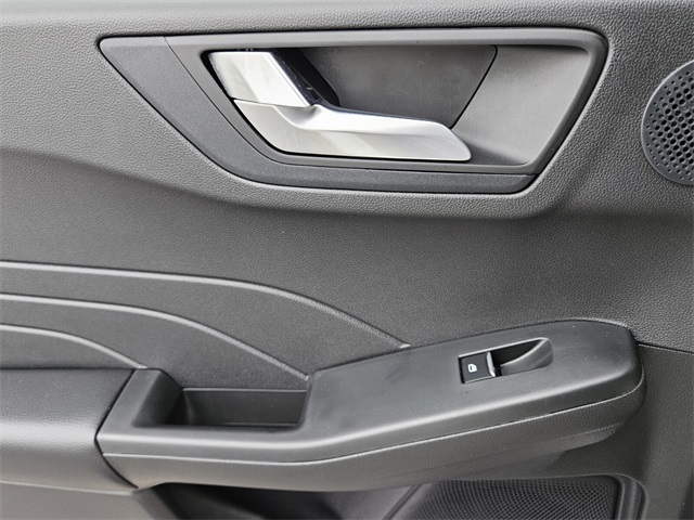 2023 Ford Escape ST-Line Select photo 17