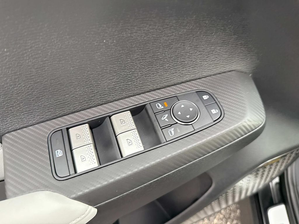 2025 Mitsubishi Outlander SEL GT photo 19