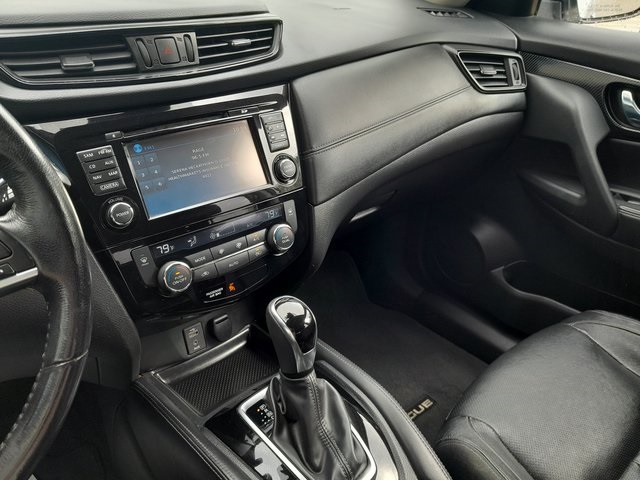 2017 Nissan Rogue SL photo 17