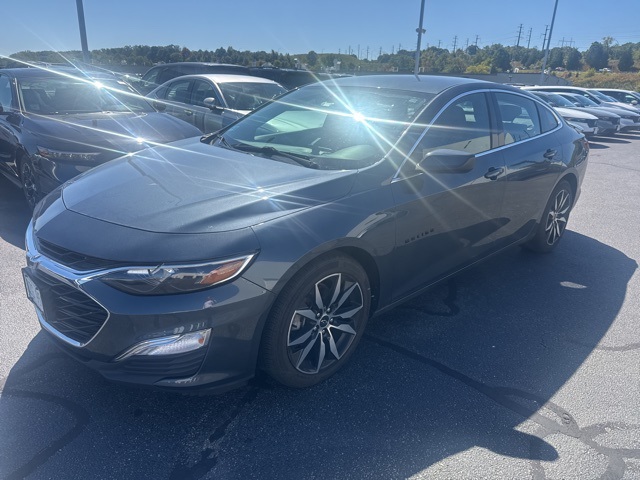 2020 Chevrolet Malibu RS photo 2