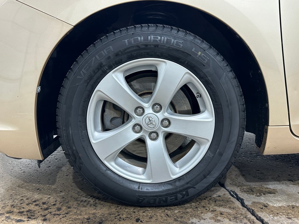 2013 Toyota Sienna LE photo 4