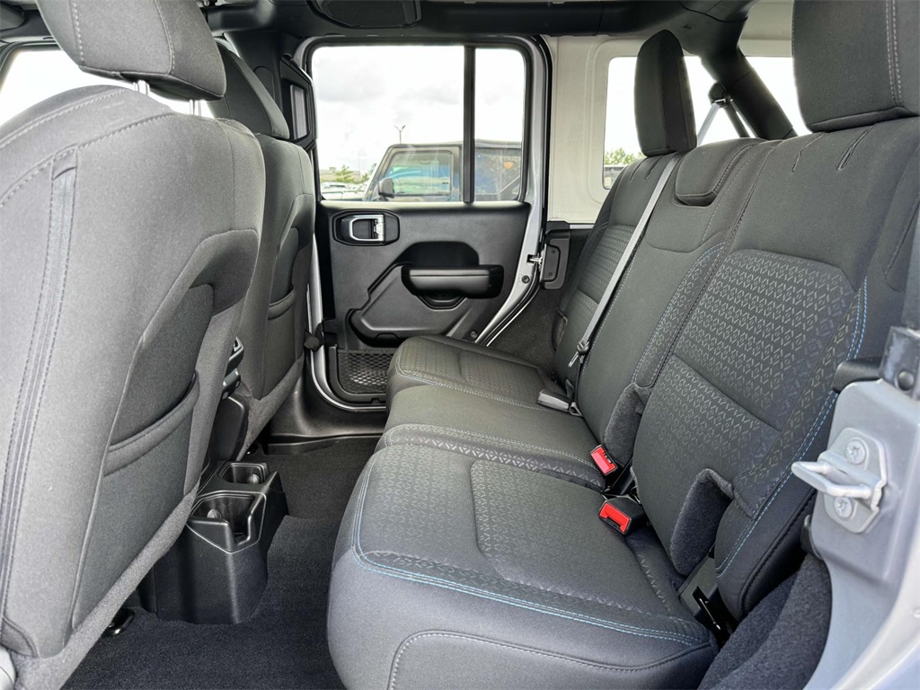 2021 Jeep Wrangler Unlimited Islander photo 15