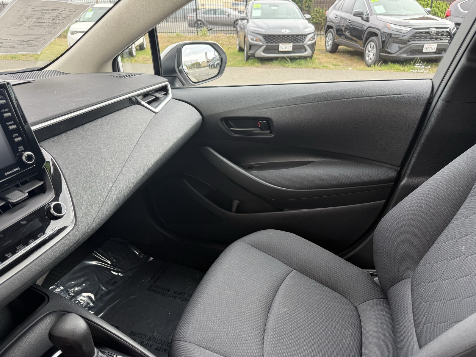 2022 Toyota Corolla LE photo 10