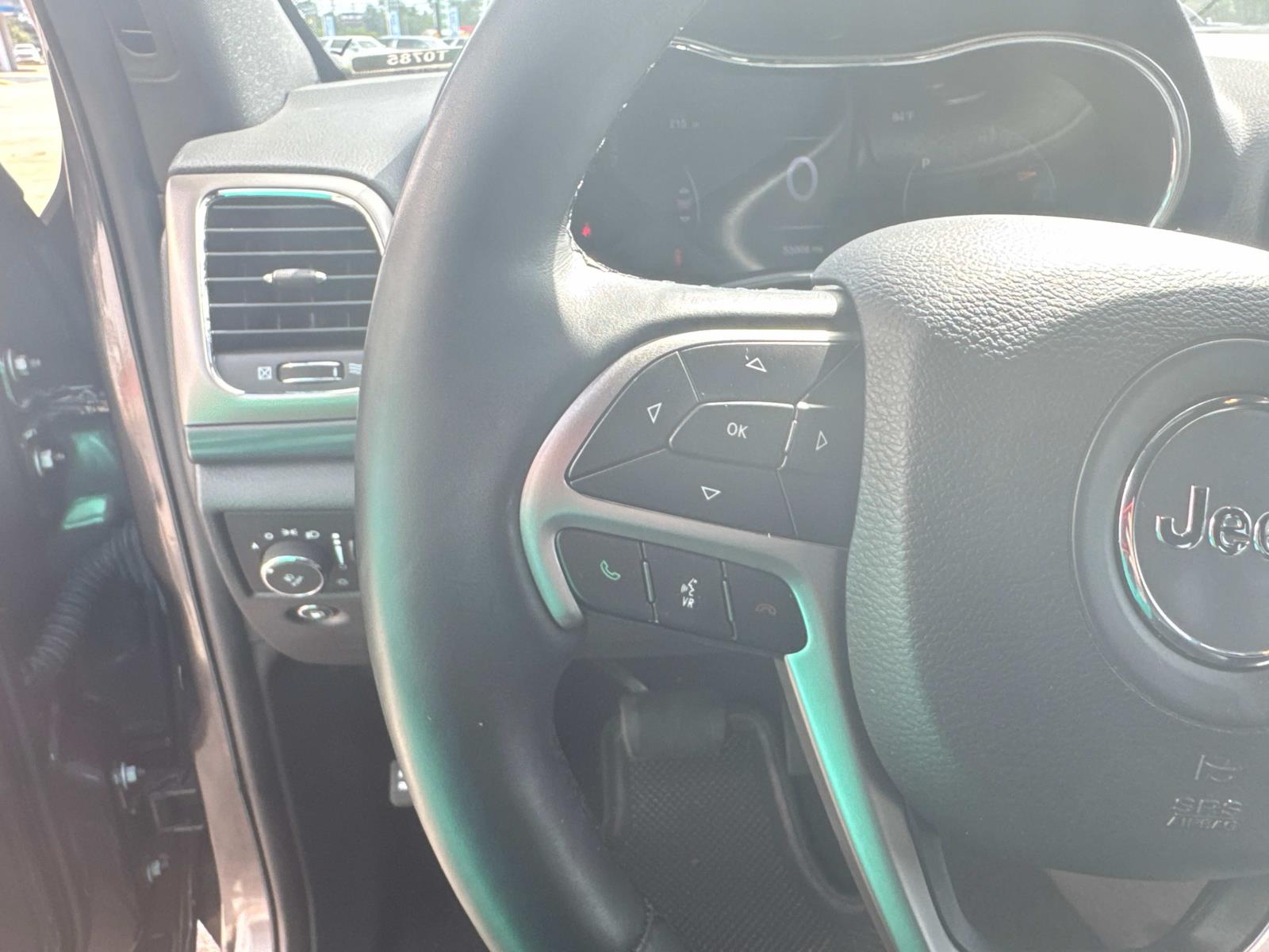 2021 Jeep Grand Cherokee Laredo X photo 21