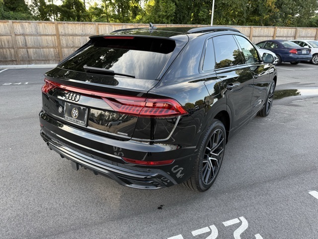 2023 Audi Q8 55 Premium Plus photo 6