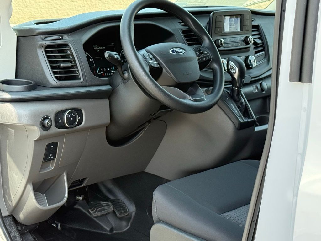 2025 Ford Transit photo 4