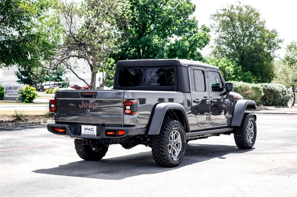 2025 Jeep Gladiator Mojave photo 4