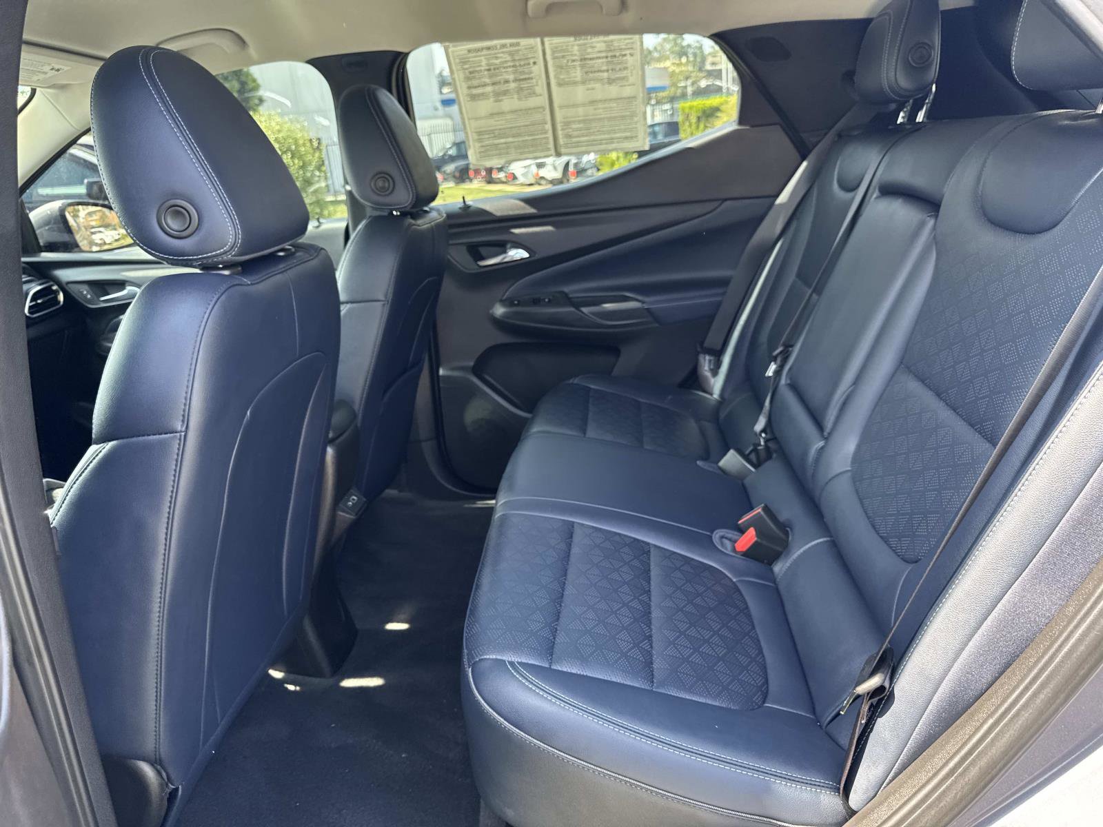 2022 Chevrolet Bolt EUV Premier photo 11