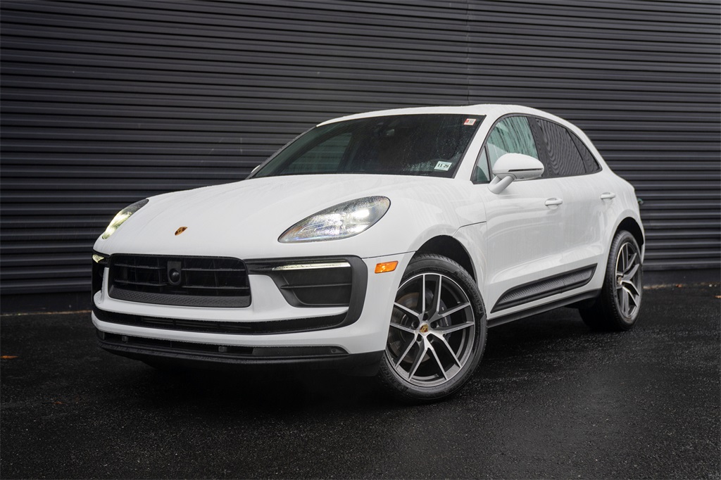 2025 Porsche Macan