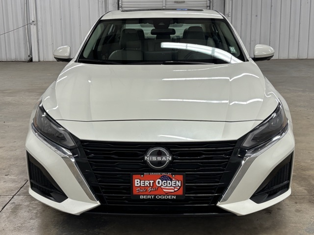 2023 Nissan Altima 2.5 SL photo 2