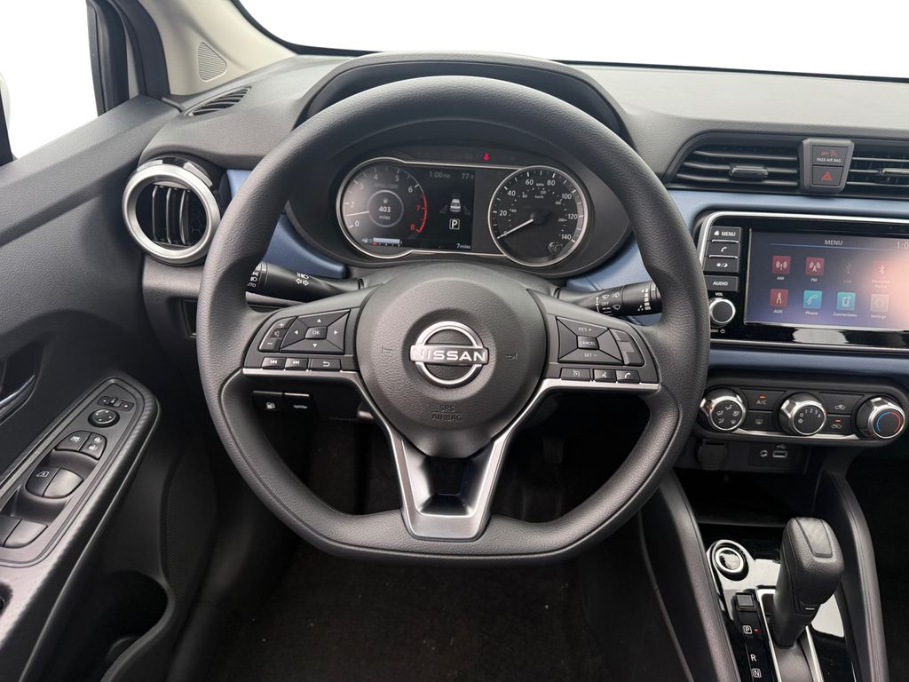 2025 Nissan Versa 1.6 SV photo 12