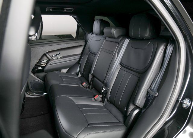 2025 Land Rover Range Rover Sport SE photo 5