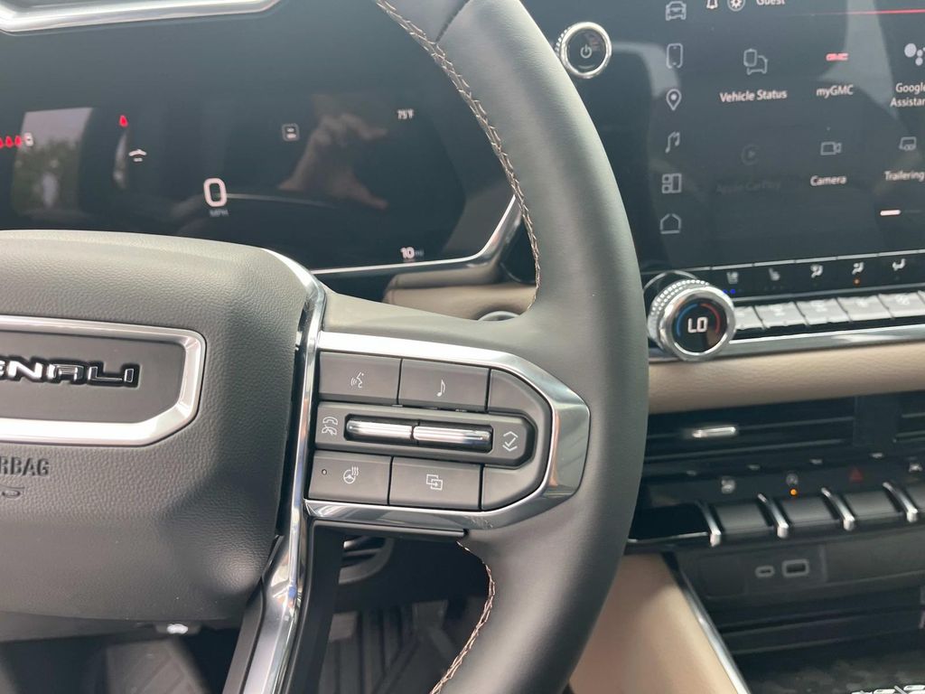 2026 Gmc Canyon Denali photo 18