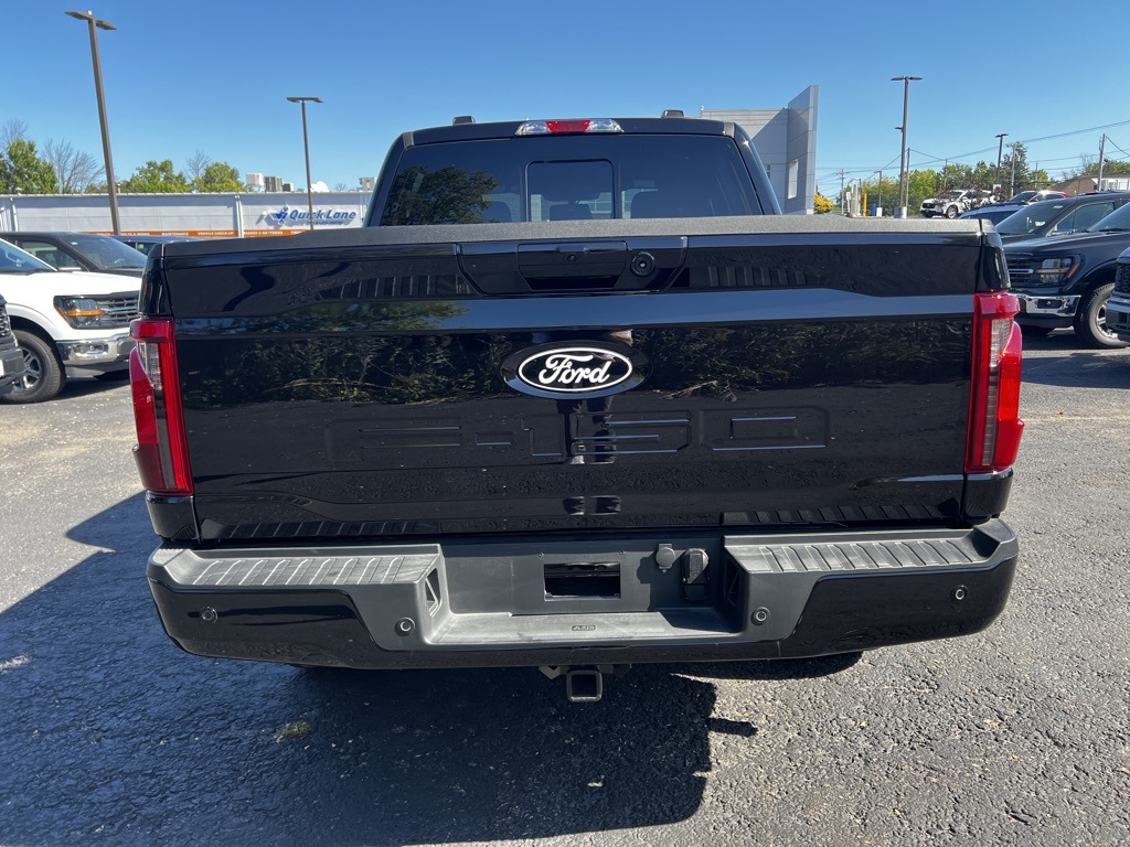 2025 Ford F-150 XLT photo 13
