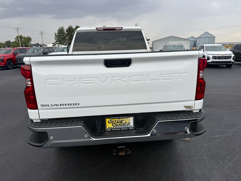 2024 Chevrolet Silverado 3500HD photo 4