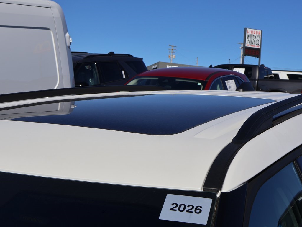 2026 Ford Explorer photo 4