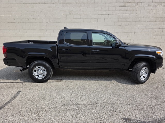2022 Toyota Tacoma SR 4x4 Double Cab photo 6
