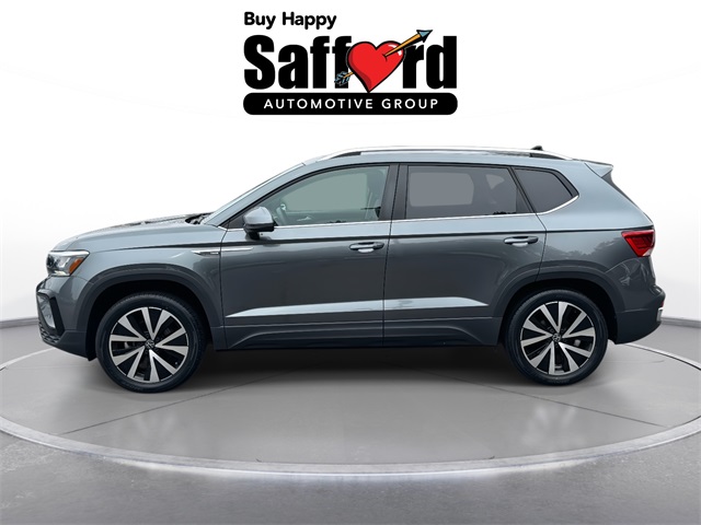 2023 Volkswagen Taos SE photo 5