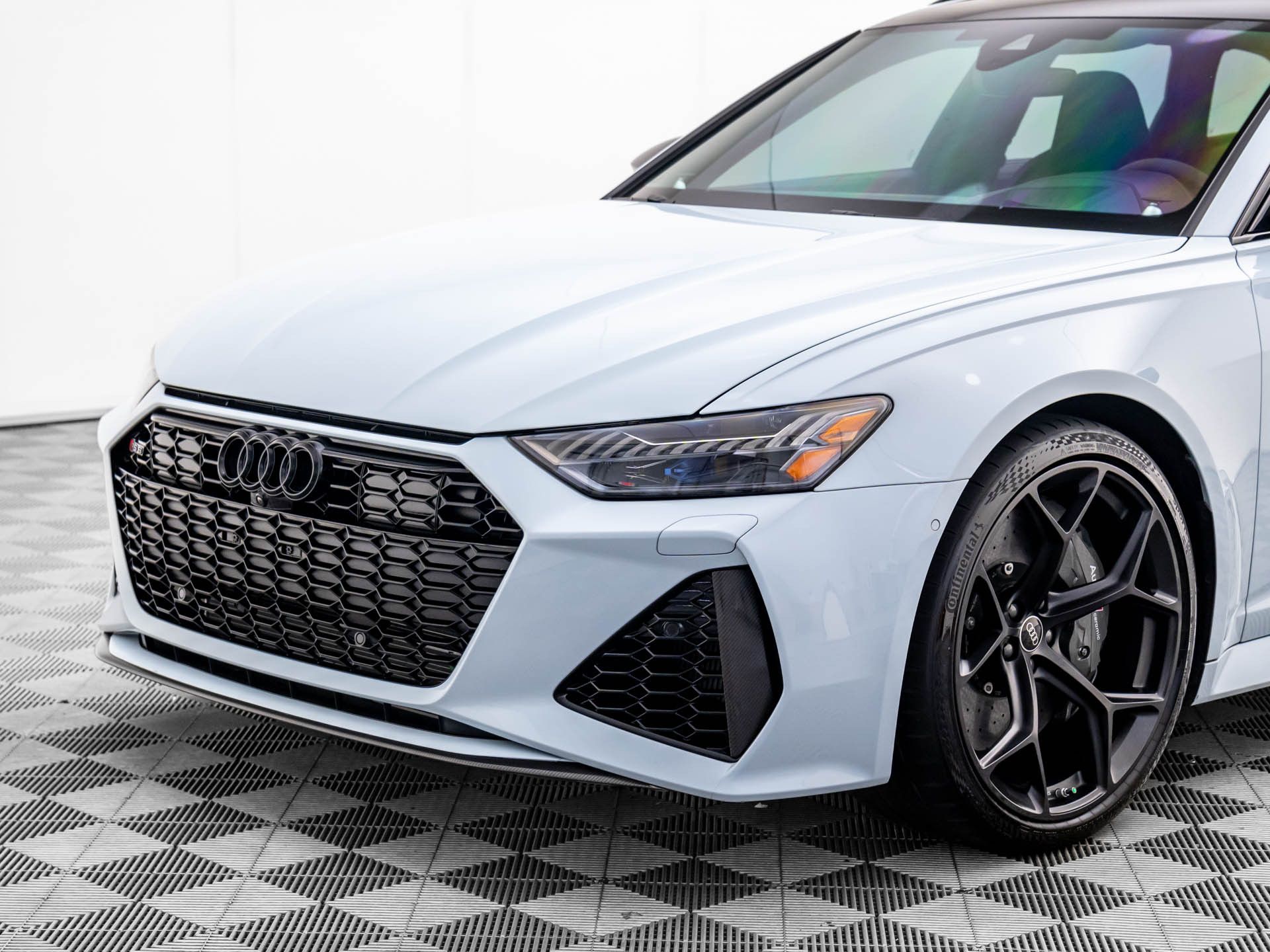 2025 Audi RS 6 Avant Performance Base photo 36