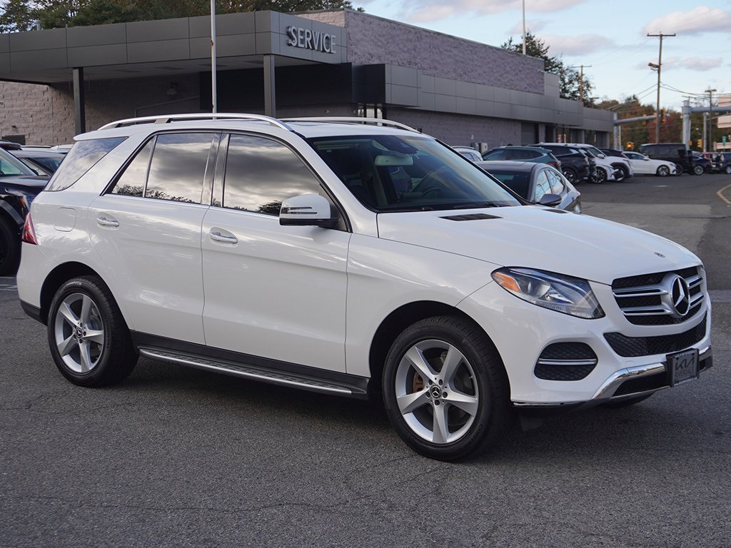 2018 Mercedes Benz GLE 350 4MATIC photo 2