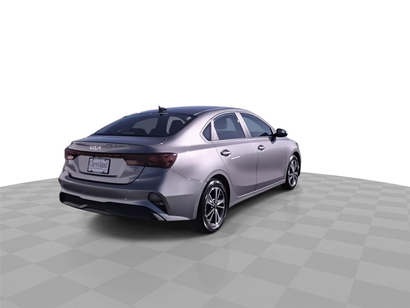 2023 Kia Forte LXS photo 4