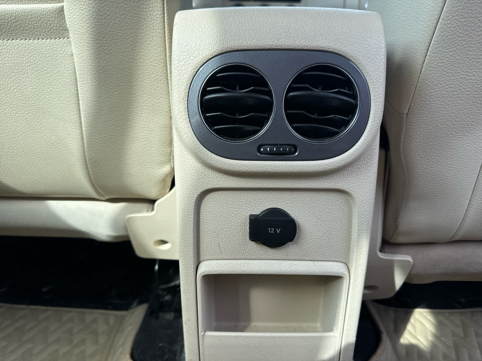2016 Volkswagen Tiguan R-Line SEL photo 6