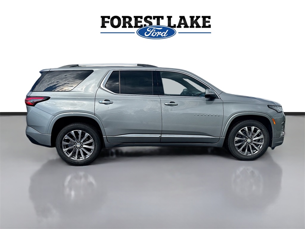 2023 Chevrolet Traverse Premier photo 3