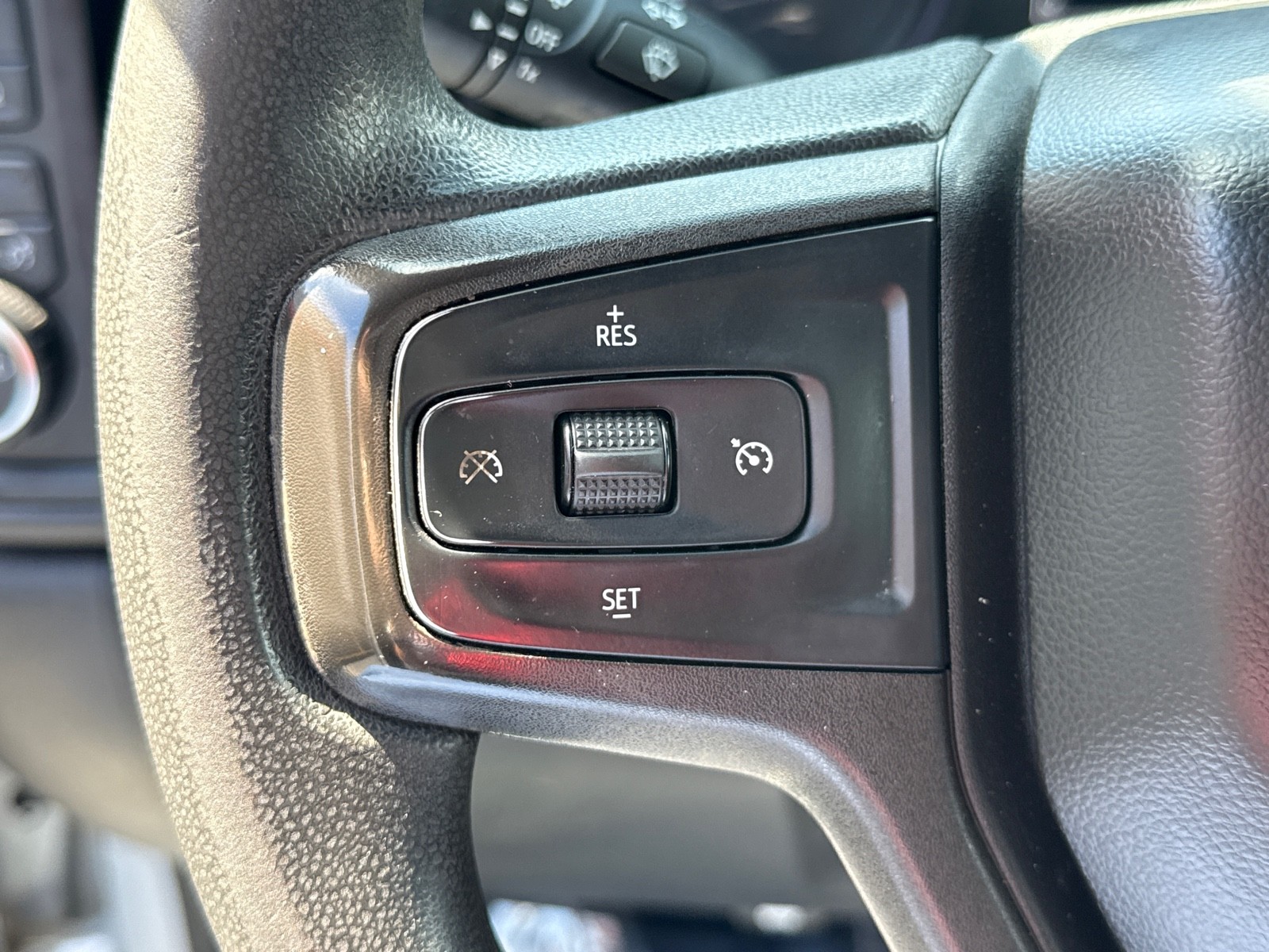 2020 Chevrolet Silverado 1500 Custom photo 19