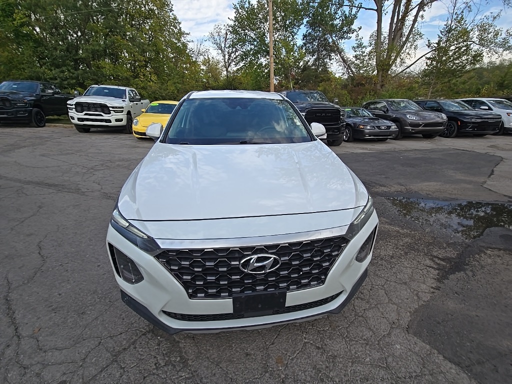 2019 Hyundai Santa Fe SE photo 11